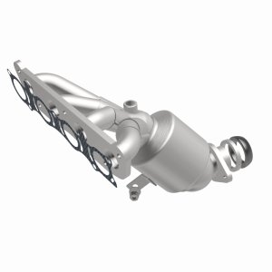 Nissan Sentra Catalytic Converter - Magnaflow - California Grade CARB Compliant Direct-Fit - `13-`17