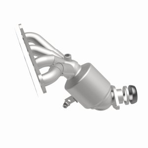 Nissan Sentra Catalytic Converter - Magnaflow - California Grade CARB Compliant Direct-Fit - `13-`17