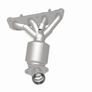 Nissan Sentra Catalytic Converter - Magnaflow - California Grade CARB Compliant Direct-Fit - `13-`17
