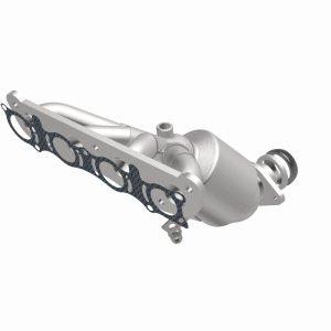 Nissan Sentra Catalytic Converter - Magnaflow - California Grade CARB Compliant Direct-Fit - `13-`17