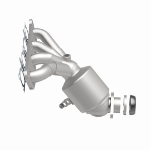 Nissan Sentra Catalytic Converter - Magnaflow - California Grade CARB Compliant Direct-Fit - `13-`17