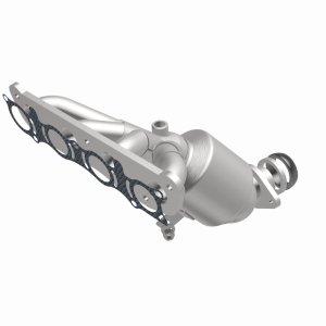 Nissan Sentra Catalytic Converter - Magnaflow - California Grade CARB Compliant Direct-Fit - `13-`17