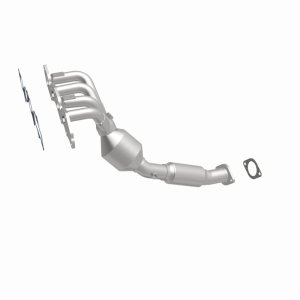 Ford Focus Catalytic Converter - Magnaflow - California Grade CARB Compliant Direct-Fit - `05-`07