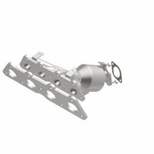 Kia Soul Catalytic Converter - Magnaflow - California Grade CARB Compliant Direct-Fit - `12-`17