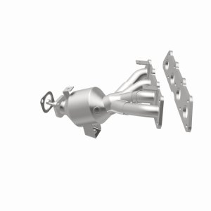 Kia Soul Catalytic Converter - Magnaflow - California Grade CARB Compliant Direct-Fit - `12-`17