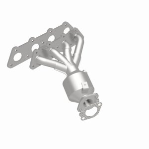 Kia Soul Catalytic Converter - Magnaflow - California Grade CARB Compliant Direct-Fit - `12-`17