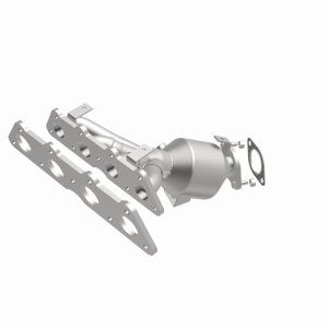 Kia Soul Catalytic Converter - Magnaflow - California Grade CARB Compliant Direct-Fit - `12-`17