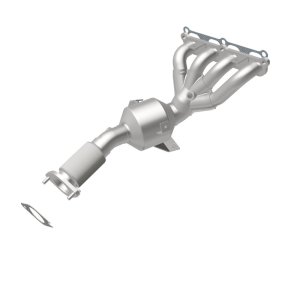 Ford Fiesta Catalytic Converter - Magnaflow - California Grade CARB Compliant / Direct-Fit - `11-`17
