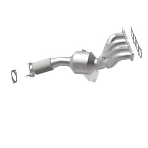 Ford Fiesta Catalytic Converter - Magnaflow - California Grade CARB Compliant / Direct-Fit - `11-`17