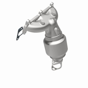 Kia Rondo Catalytic Converter - Magnaflow - California Grade CARB Compliant Direct-Fit - `07-`10
