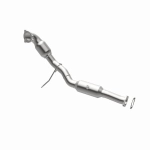 Volvo XC70 Catalytic Converter - Magnaflow - California Grade CARB Compliant Direct-Fit - `03-`04