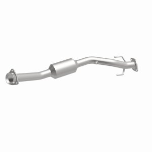 GMC Envoy Catalytic Converter - Magnaflow - Direct-Fit, California Grade CARB Compliant - `06-`07
