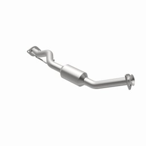 GMC Envoy Catalytic Converter - Magnaflow - Direct-Fit, California Grade CARB Compliant - `06-`07