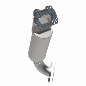 Chrysler Town & Country Catalytic Converter - Magnaflow - Direct Fit, California Grade CARB Compliant - `11-`16