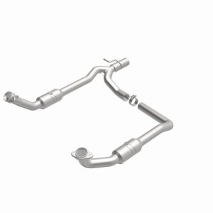 Ford E-250 Performance Exhaust - Magnaflow - California Grade CARB Compliant Direct-Fit - `09-`14