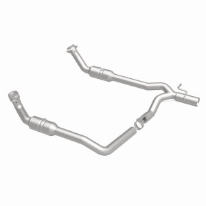 Ford E-250 Performance Exhaust - Magnaflow - California Grade CARB Compliant Direct-Fit - `09-`14