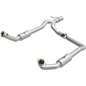 Ford E-250 Performance Exhaust - Magnaflow - California Grade CARB Compliant Direct-Fit - `09-`14