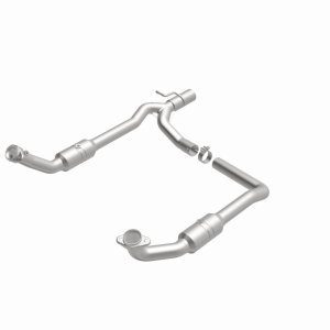 Ford E-250 Performance Exhaust - Magnaflow - California Grade CARB Compliant Direct-Fit - `09-`14