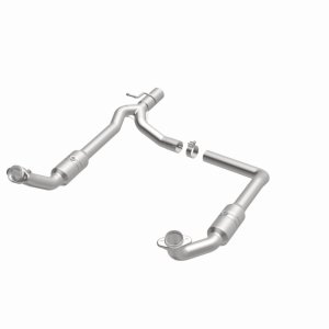 Ford E-250 Performance Exhaust - Magnaflow - California Grade CARB Compliant Direct-Fit - `09-`14