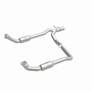 Ford E-250 Performance Exhaust - Magnaflow - California Grade CARB Compliant Direct-Fit - `09-`14
