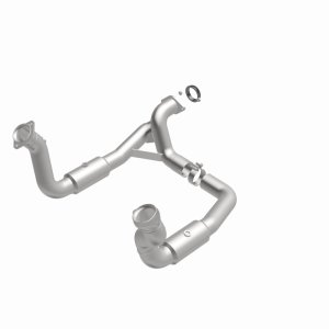 Ford F-350 Super Duty Catalytic Converter - Magnaflow - California Grade CARB Compliant - `11-`16