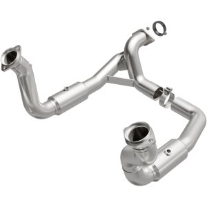 Ford F-350 Super Duty Catalytic Converter - Magnaflow - California Grade CARB Compliant - `11-`16 Ford F-350 Super Duty Catalytic Converter - Magnaflow - California Grade CARB Compliant - `11-`16