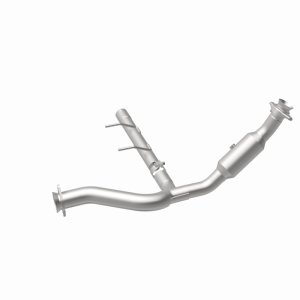 Ford Expedition Catalytic Converter - Magnaflow - California Grade CARB Compliant Direct-Fit - `07-`08