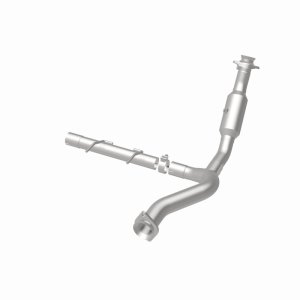 Ford Expedition Catalytic Converter - Magnaflow - California Grade CARB Compliant Direct-Fit - `07-`08