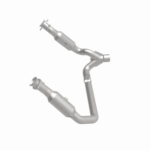 Dodge Ram 1500 Catalytic Converter - Magnaflow - California Grade CARB Compliant Direct-Fit - 2010
