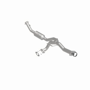 Ford Ranger Catalytic Converter - Magnaflow - California Grade CARB Compliant Direct-Fit - `07-`08