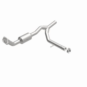 Ford F-150 Catalytic Converter - Magnaflow - California Direct Fit - `07-`08