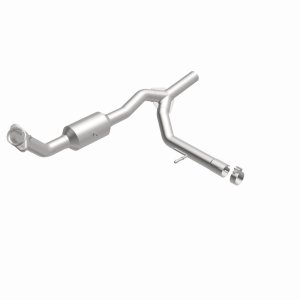 Lincoln Mark LT Catalytic Converter - Magnaflow - California Direct Fit - `07-`08