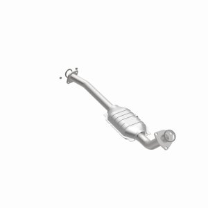 Toyota Sequoia Catalytic Converter - Direct Fit - Magnaflow - California Grade CARB Compliant - `05-`07