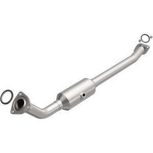 Toyota Sequoia Catalytic Converter - Direct Fit - Magnaflow - California Grade CARB Compliant - `05-`07