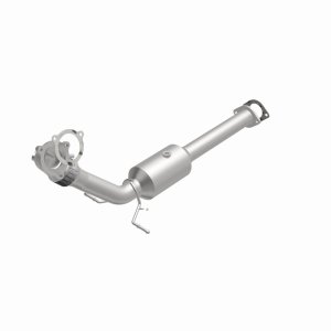 Volvo XC90 Catalytic Converter - Magnaflow - Direct-Fit CARB Compliant - `05-`06