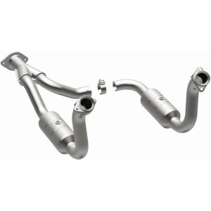 Ford F-350 Super Duty Catalytic Converter - Magnaflow - Direct Fit - `08-`10
