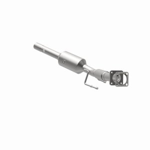 Volkswagen Rabbit Catalytic Converter - Magnaflow - California Grade CARB Compliant Direct-Fit - `06-`09