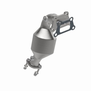 GMC Terrain Catalytic Converter - Magnaflow - California Grade CARB Compliant Direct-Fit - `10-`16