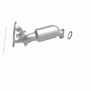 Toyota Sienna Catalytic Converter - Magnaflow - Direct Fit - 2011