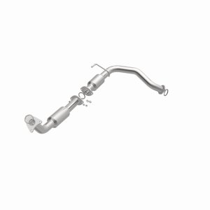 Toyota Sequoia Catalytic Converter - Magnaflow - CARB Compliant Direct-Fit - `08-`17