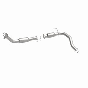 Toyota Sequoia Catalytic Converter - Magnaflow - CARB Compliant Direct-Fit - `08-`17