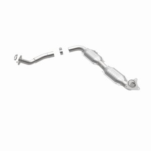 Toyota Sequoia Catalytic Converter - Magnaflow - California Direct-Fit - `08-`09