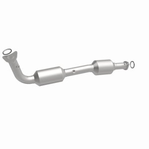 Toyota Sequoia Catalytic Converter - Magnaflow - California Grade CARB Compliant Direct-Fit - `08-`09