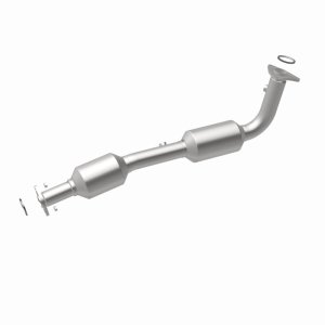 Toyota Sequoia Catalytic Converter - Magnaflow - California Grade CARB Compliant Direct-Fit - `08-`09