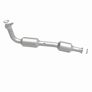 Toyota Tundra Catalytic Converter - Magnaflow - California Grade CARB Compliant Direct-Fit - `07-`09