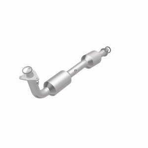 Toyota Tundra Catalytic Converter - Magnaflow - California Grade CARB Compliant Direct-Fit - `07-`09