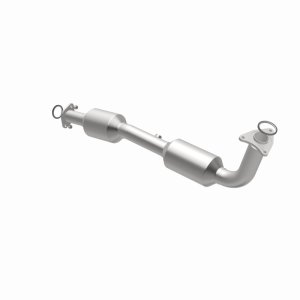 Toyota Tundra Catalytic Converter - Magnaflow - California Grade CARB Compliant Direct-Fit - `07-`09