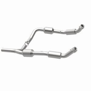 Ford E-150 Catalytic Converter - Magnaflow - California Grade CARB Compliant Direct-Fit - `07-`08