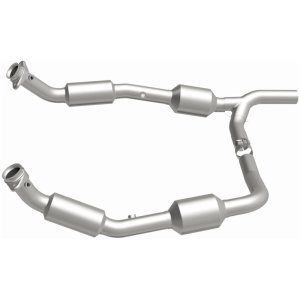 Ford E-250 Catalytic Converter - Magnaflow - California Grade CARB Compliant Direct-Fit - `07-`08
