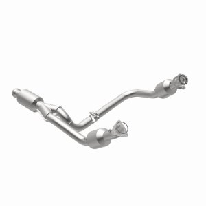 Chevrolet Silverado 1500 Catalytic Converter - Magnaflow - Direct-Fit, CARB Compliant - `14-`16